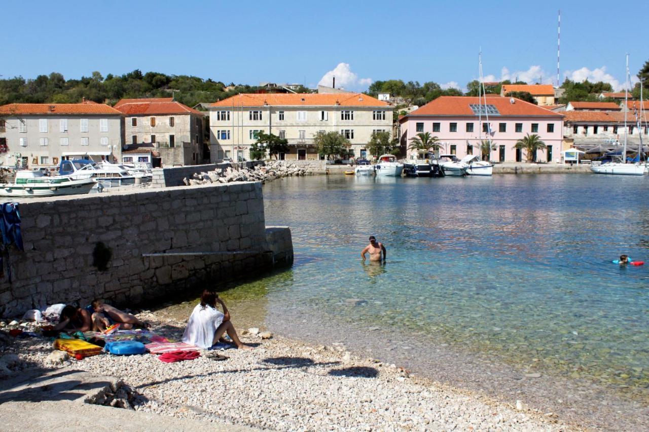 Apartments By The Sea Sali, Dugi Otok - 8121 ภายนอก รูปภาพ