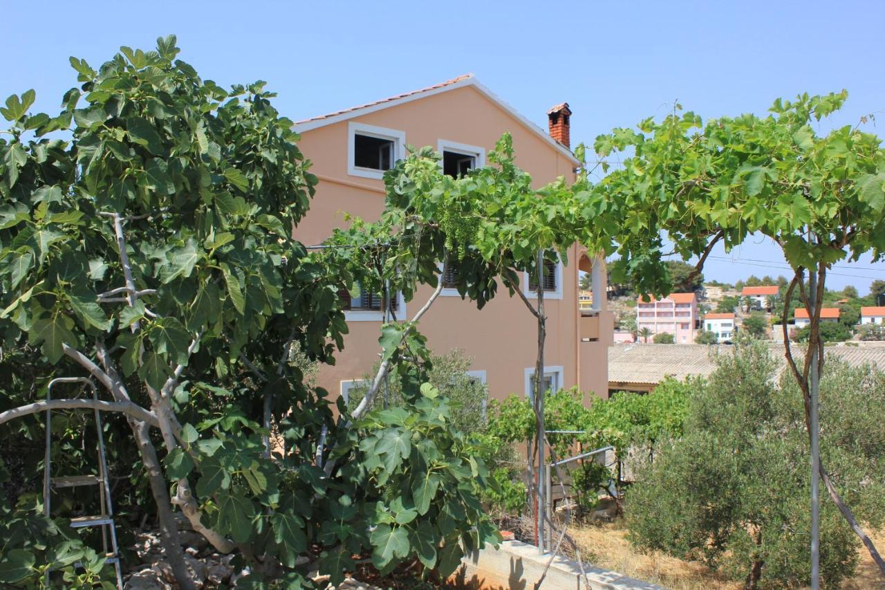 Apartments By The Sea Sali, Dugi Otok - 8121 ภายนอก รูปภาพ