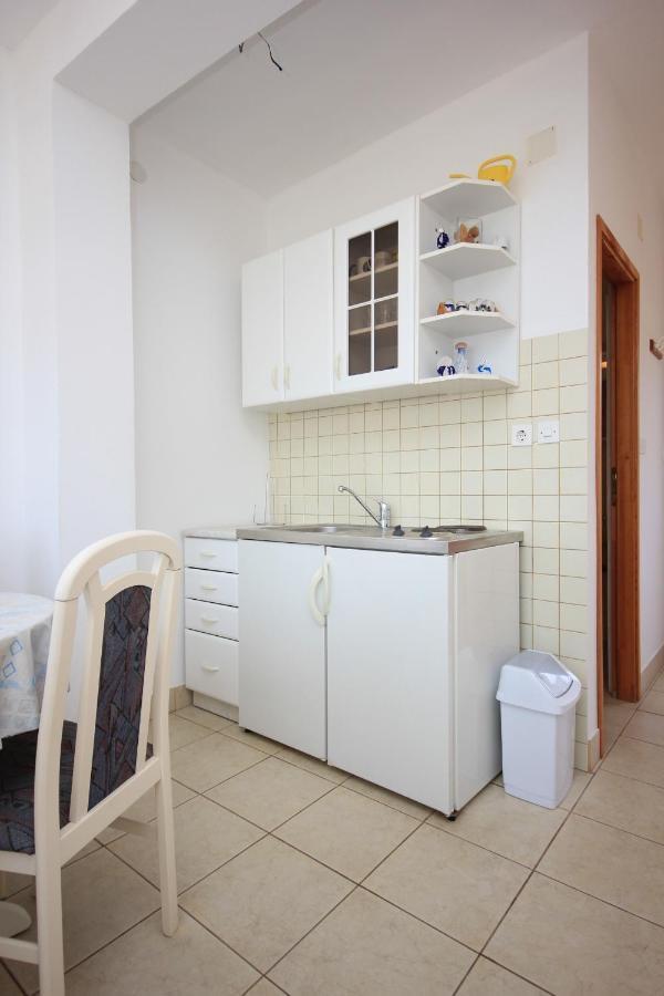 Apartments By The Sea Sali, Dugi Otok - 8121 ภายนอก รูปภาพ