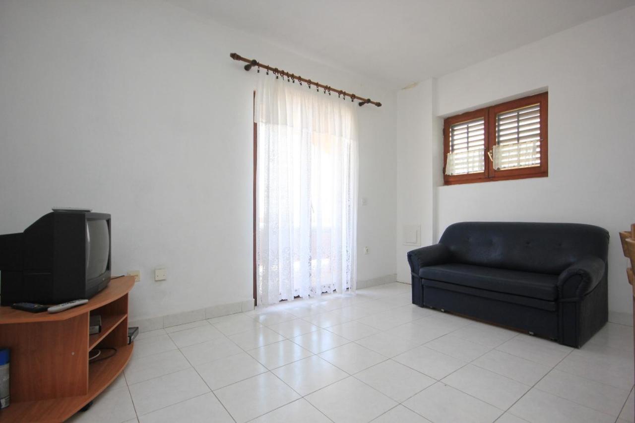 Apartments By The Sea Sali, Dugi Otok - 8121 ภายนอก รูปภาพ