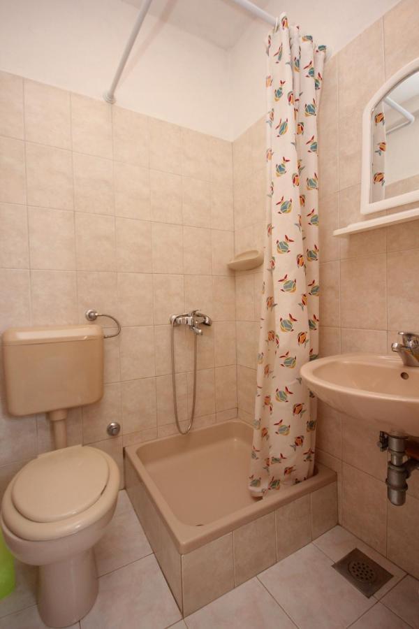 Apartments By The Sea Sali, Dugi Otok - 8121 ภายนอก รูปภาพ