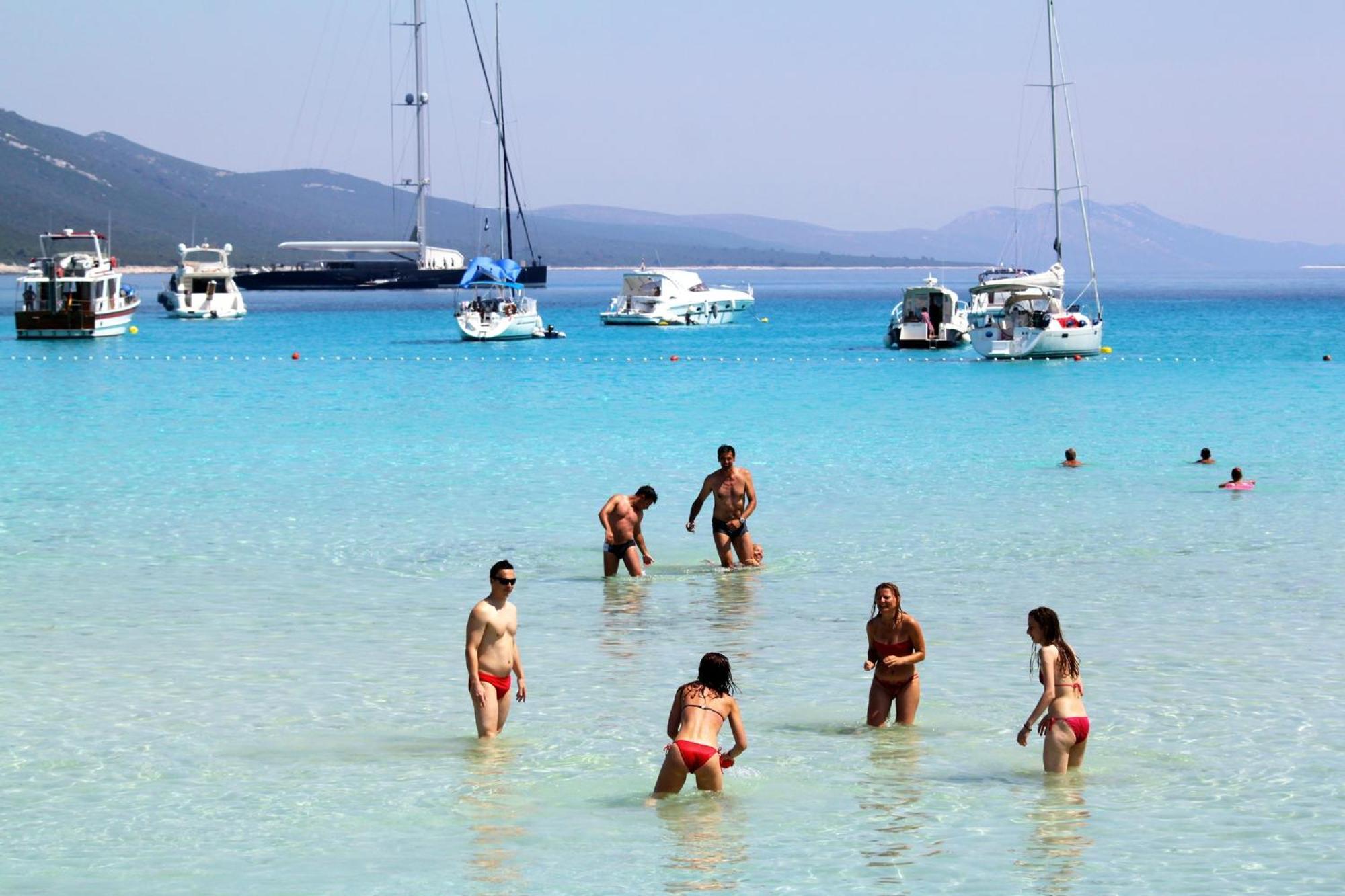 Apartments By The Sea Sali, Dugi Otok - 8121 ภายนอก รูปภาพ